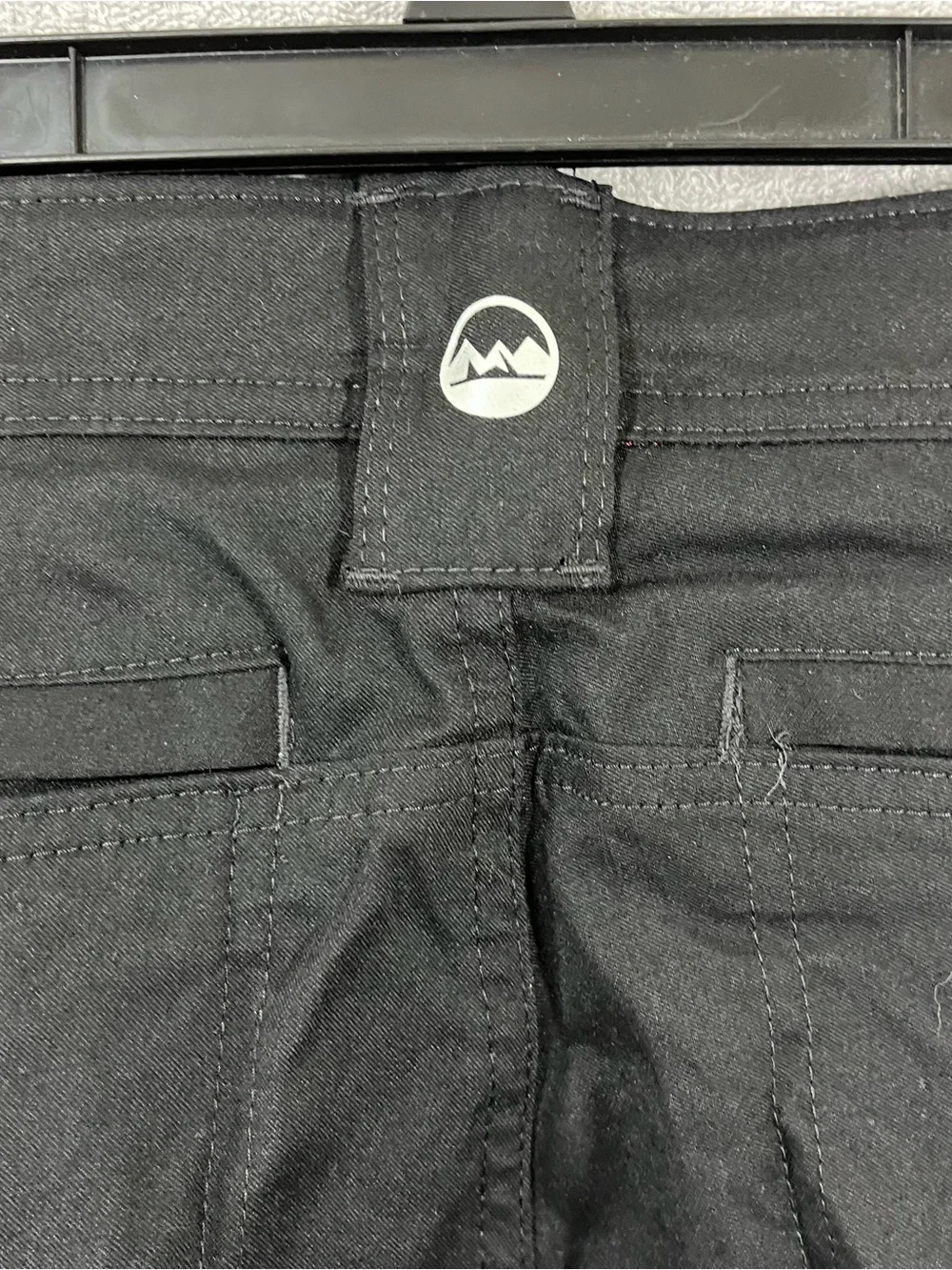 Wrangler All Terrain Cargo Pants Mens 30x30 Black Utility Zip Pockets NWT